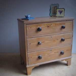 Work house chest of drawers
