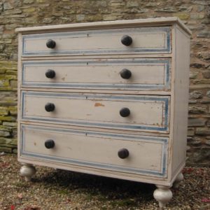 Victorian pine painted chest of drawers